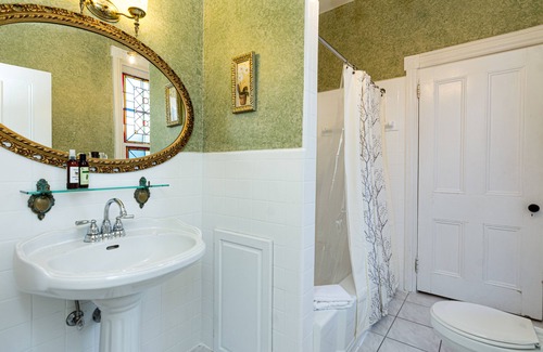 Kingston Cama Y Desayuno | The Secret Garden B&B Inn