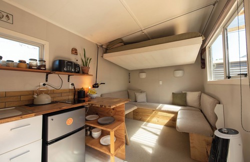 New Plymouth Casa | The Secret Studio, Outdoor Bath & Pizza Oven