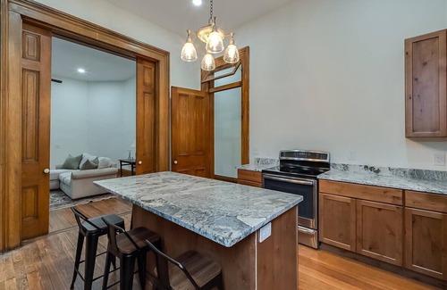 Frankfort Apartamento | The Selbert - In the Heart of The Bourbon Trail!