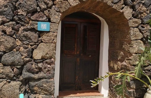 Pantelleria Casa | The Selfish Carob: dammuso Calypso