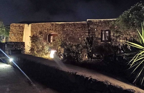 Pantelleria Casa | The Selfish Carob: dammuso Calypso