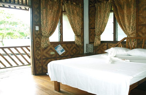 Daanbantayan Cabina | The Shark's Tail Dive Center
