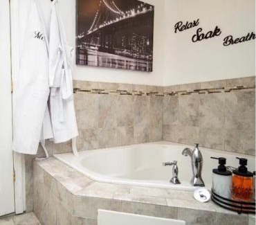 Roxborough Casa | The Shawmont Chateau