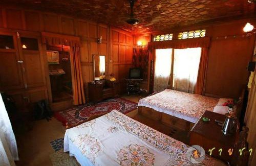 Srinagar Alquiler De Eote | The Shelter Group of Houseboats & Tour organiser