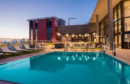 East Village Apartamento | The Shift-bedroom apartment in charming San Diego with fitness room, WiFi