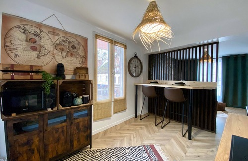 Villeneuve-sur-Yonne Apartamento | THE SHIPPING Downtown - Netflix - BEST KEYS