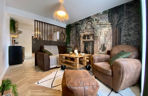 Villeneuve-sur-Yonne Apartamento | THE SHIPPING Downtown - Netflix - BEST KEYS