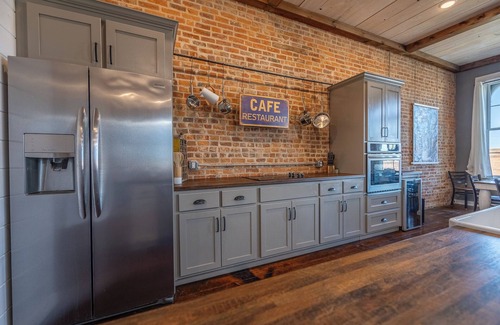 Lebanon Apartamento | The Shopkeeper's Loft