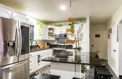 Central City Casa | The Short Stop