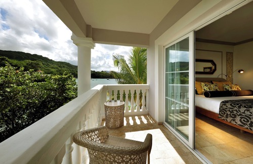 Lucea Complejo | The Signature Level At Grand Palladium Lady Hamilton Resort & Spa