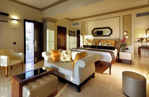 Lucea Complejo | The Signature Level At Grand Palladium Lady Hamilton Resort & Spa