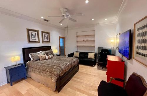 Lake Alfred Casa | The Signature Orange Grove Suite