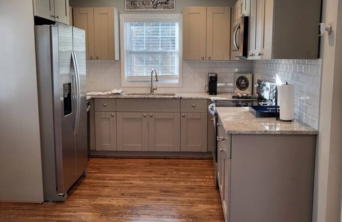Atlanta Casa | The Silver Lining w/ Covered Patio & Outdoor Kitchen! 5 Miles to Downtown