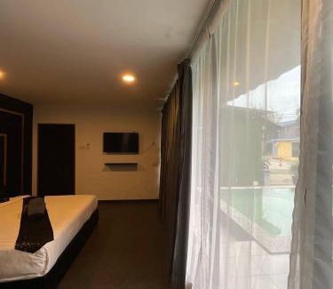 Teluk Cempedak Hotel | The sky inn