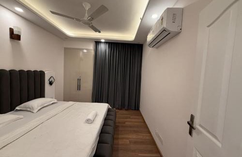 Noida Apartamento | The Skyline Nest