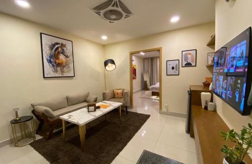 Islamabad Apartamento | The Skyluxe Designer Suite with Rooftop Pool