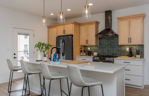 Lexington Casa | The Slow Horse - 3BR Modern Townhouse Near Rupp & Downtown