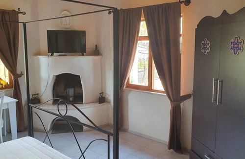 Dalaman Casa | La pequeña casa se encuentra tranquila en medio de la naturaleza y te está esperando.