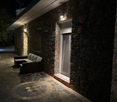 Seta Casa | The Small Mountain house