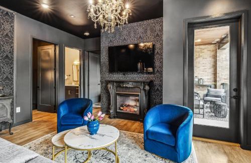 Edgehill Casa | The Smokeshow on Music Row near Broadway in Downtown Nashville- Pool, Gym, Patio