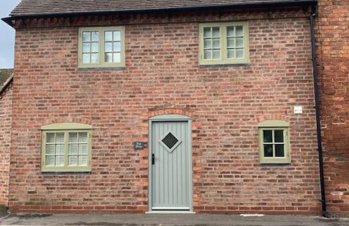 Shottery Casa | The Snug Entire home Sleeps 2, Stratford upon Avon