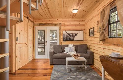 Mentone Casa | The Snug Nest Nestled in Canopy Woods