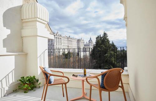 Moncloa-Aravaca Hotel | The Social Hub Madrid 4 star