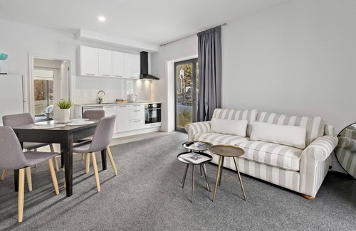 Cardrona Casa | The Sombre Duck - Cardrona Holiday Apartment