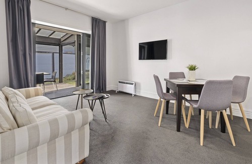 Cardrona Casa | The Sombre Duck - Cardrona Holiday Apartment