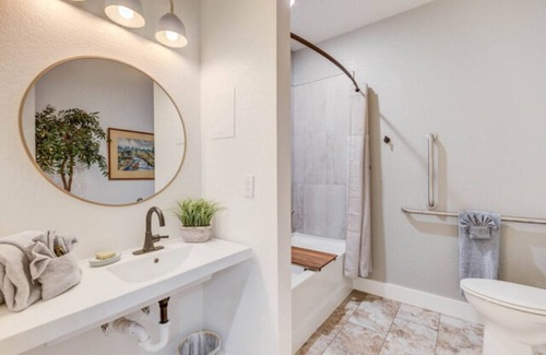 Historic Downtown Manteo Apartamento | The Sound Side Handicap accessible