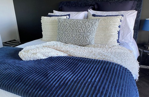 Murdunna Cama Y Desayuno | The Sounds. Overlooking King George Sound and King George Island, Murdunna, Tas