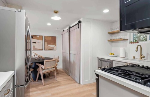 North Redondo Apartamento | The South Bay Retreat - 8 Min Drive to the Beach