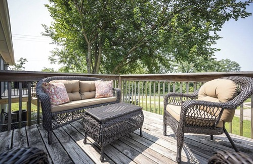 Parkville Casa | The South Blue Cottage In Parkville