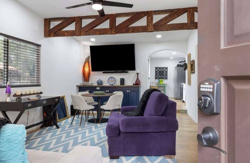 Visalia Casa | The Spanish Watson Casita, Hot Tub, Pool Oasis