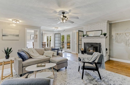 Redding Casa | The Spero Château | Comfortable ^ Spacious