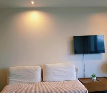 Downtown Apartamento | The Spot 43 Sunrise in Makati