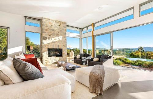 Wilsons Creek Casa | The Springs - architect-designed home with pool
