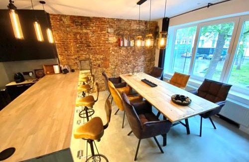 University District Casa | The Square - vacation rental with outdoor sauna - centre of Antwerp