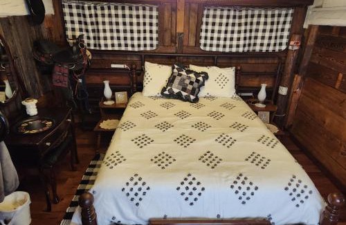 Fredonia Casa | The Stable at Windmill Ridge Farm