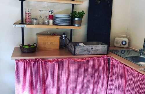 Mayfield Cabaña | The Stable Cottage, perfect for garden lovers.