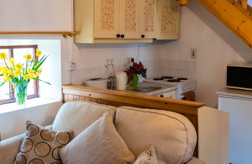 Fethard on Sea Cabaña | THE STABLE, pet friendly in Fethard-On-Sea, County Wexford