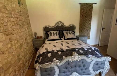 Nonac Casa | The stables 3 bedroom french villa with outside pool