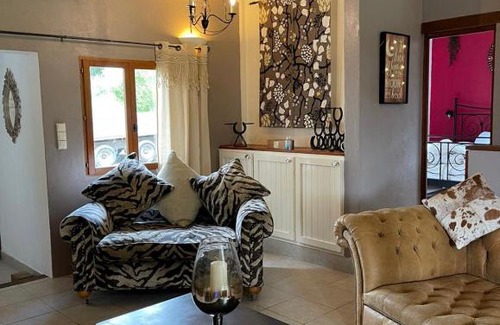Nonac Casa | The stables 3 bedroom french villa with outside pool