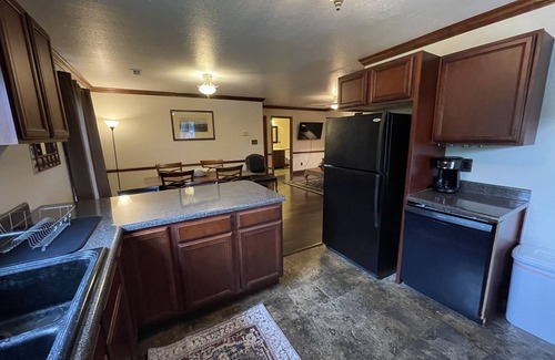 Knoxville Cabaña | The Stables Cottage on 55-acre Farm/Wedding Venue, Beautiful & Peaceful TN