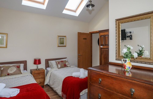 Bodorgan Cabaña | THE STABLES, pet friendly, character holiday cottage in Llangefni
