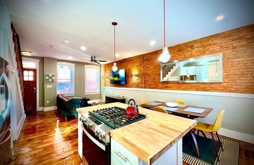 Historic Downtown Lancaster Casa | THE STAGE HOUSE - CITY CENTER THEATER DISTRICT
