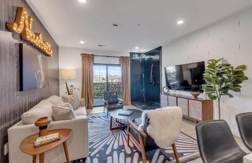 Downtown Nashville Casa | The Stage in Downtown Nashville by Nautical Properties