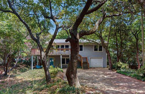 Emerald Isle Casa | The Stanley Cottage (upstairs)