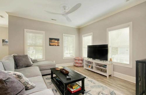 North Litchfield Beach Casa | The Starfish: Near Huntington Beach State Park