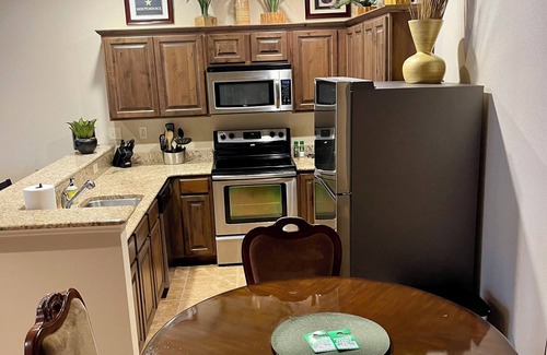 Gruene Condominio | The State Haus in Gruene! Walk to Gruene Hall and much more! Tube from property